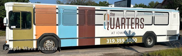 image for item DQ0878 1999 Gillig C12D102N4  bus