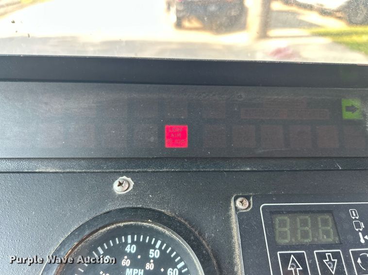 image for item DQ0878 1999 Gillig C12D102N4  bus