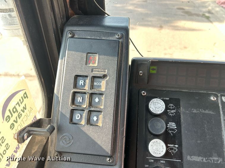 image for item DQ0878 1999 Gillig C12D102N4  bus