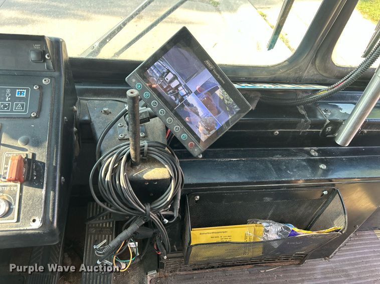 image for item DQ0878 1999 Gillig C12D102N4  bus