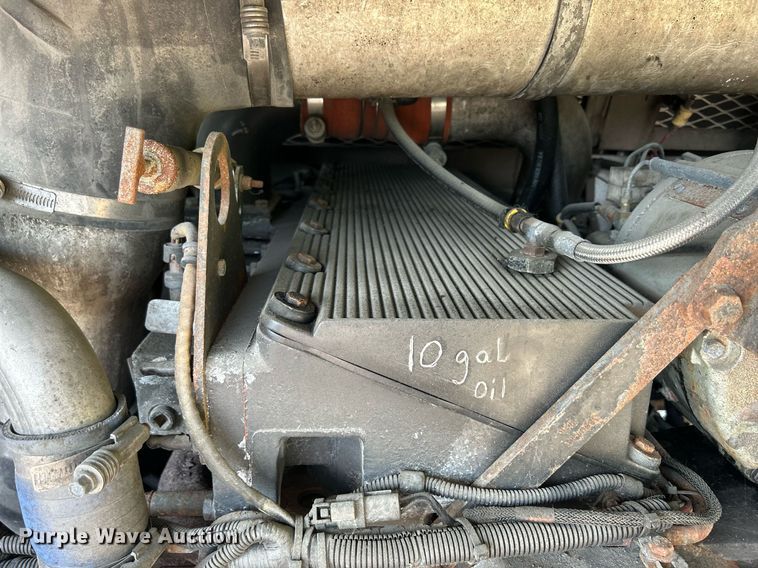 image for item DQ0878 1999 Gillig C12D102N4  bus