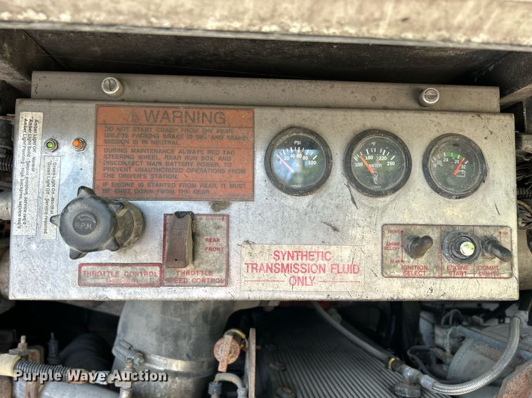 image for item DQ0878 1999 Gillig C12D102N4  bus