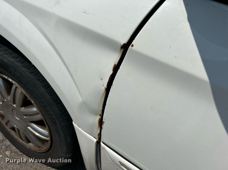 image for item DQ0882 2007 Chrysler Town and County  van