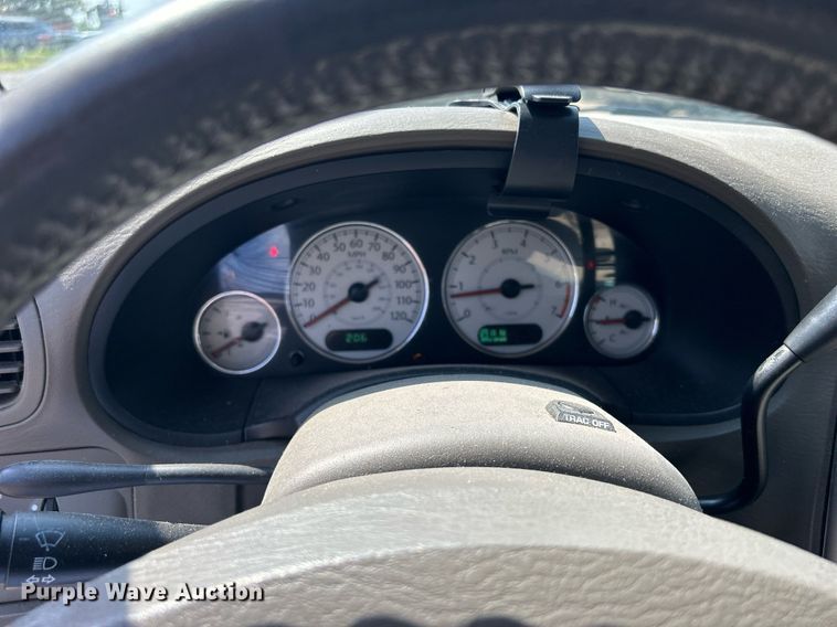 image for item DQ0882 2007 Chrysler Town and County  van