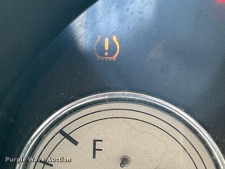 image for item DQ0882 2007 Chrysler Town and County  van