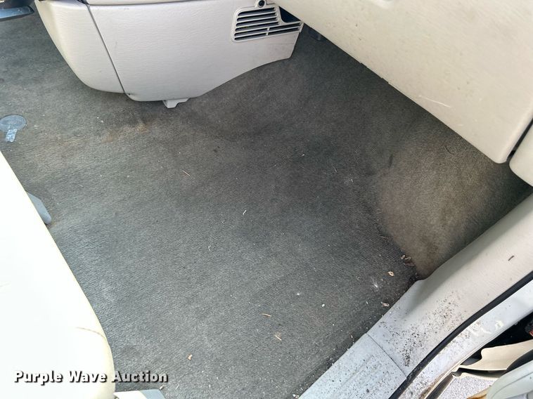 image for item DQ0882 2007 Chrysler Town and County  van