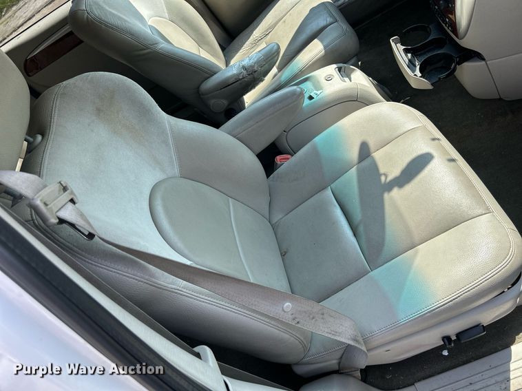 image for item DQ0882 2007 Chrysler Town and County  van