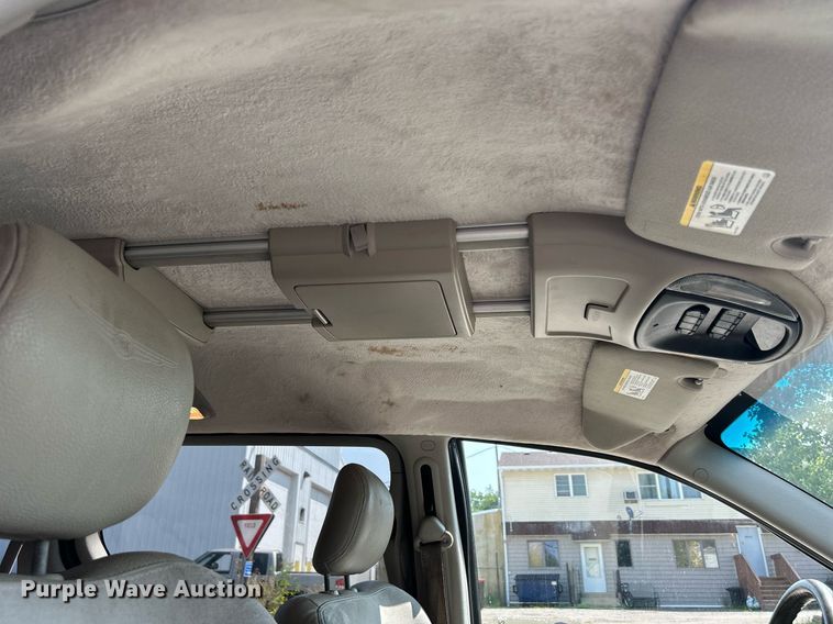 image for item DQ0882 2007 Chrysler Town and County  van