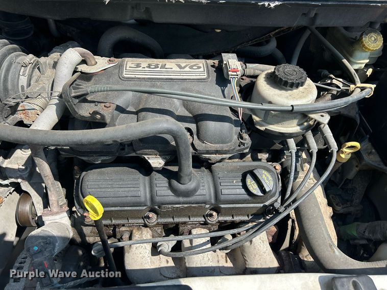 image for item DQ0882 2007 Chrysler Town and County  van