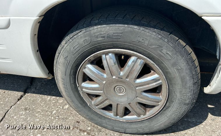 image for item DQ0882 2007 Chrysler Town and County  van