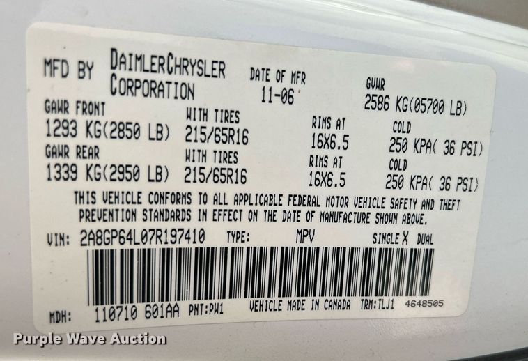 image for item DQ0882 2007 Chrysler Town and County  van