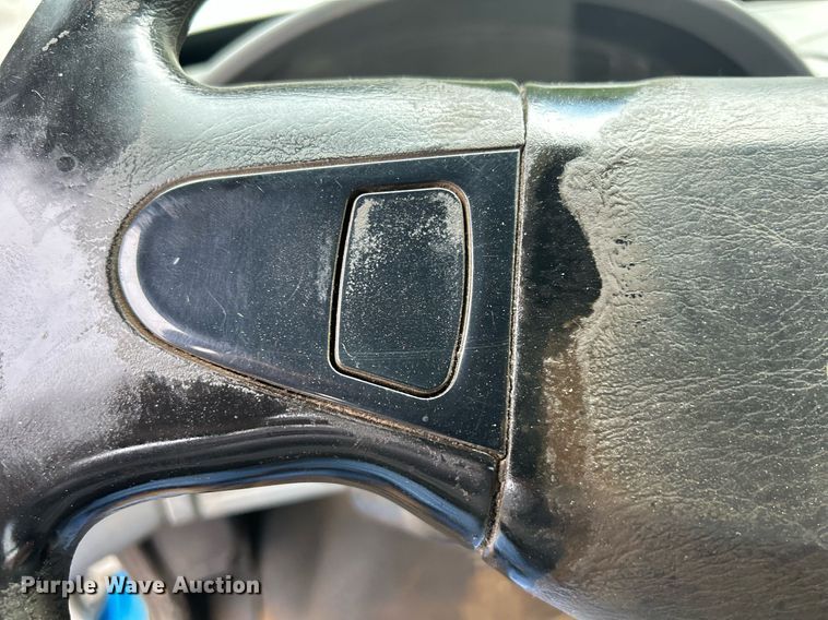 image for item DQ0900 2007 International 4300  flatbed truck