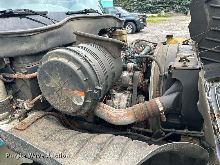 image for item DQ0900 2007 International 4300  flatbed truck