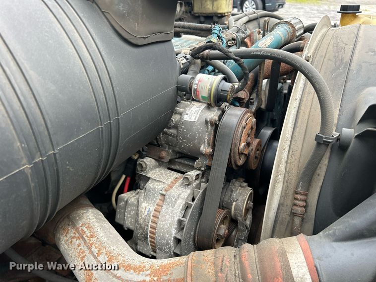 image for item DQ0900 2007 International 4300  flatbed truck