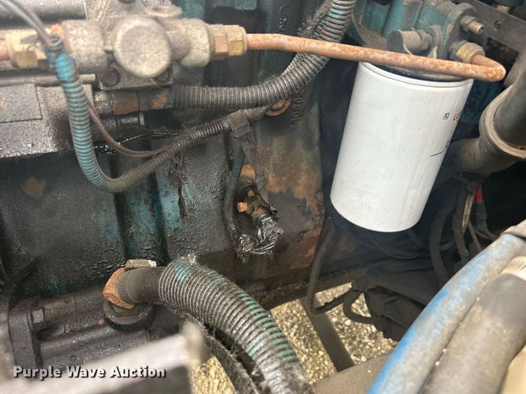 image for item DQ0901 2004 International 4300  truck cab and chassis