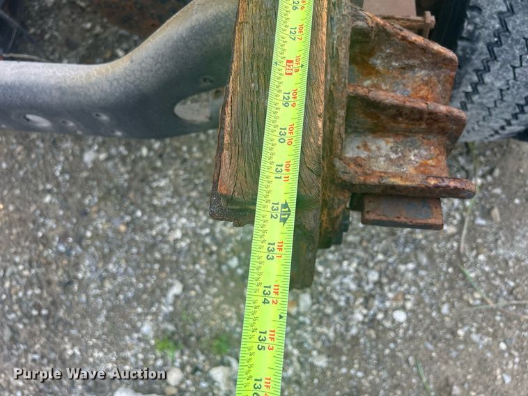 image for item DQ0901 2004 International 4300  truck cab and chassis