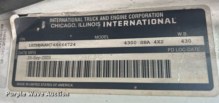 image for item DQ0901 2004 International 4300  truck cab and chassis