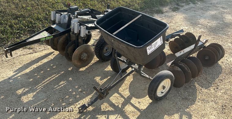 image for item DQ0906 (4) pieces of ag equipment