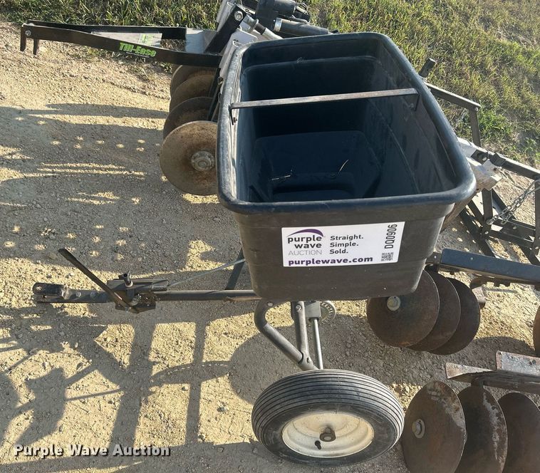 image for item DQ0906 (4) pieces of ag equipment