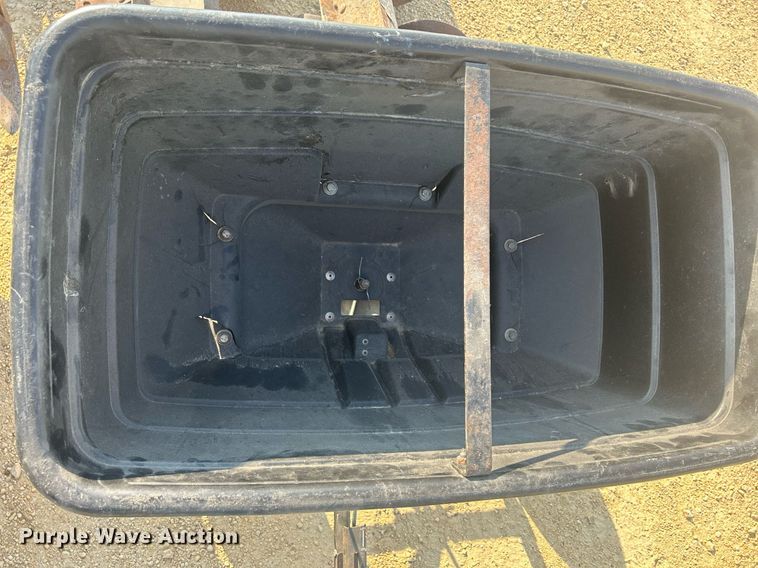 image for item DQ0906 (4) pieces of ag equipment