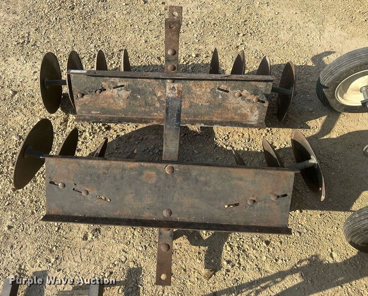 image for item DQ0906 (4) pieces of ag equipment