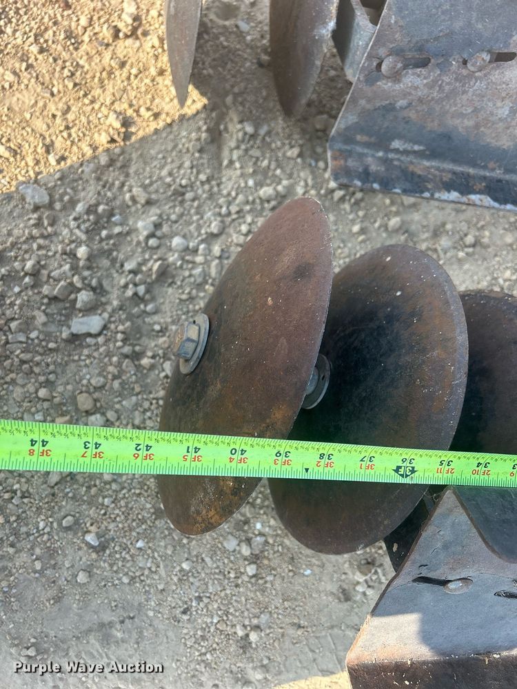 image for item DQ0906 (4) pieces of ag equipment