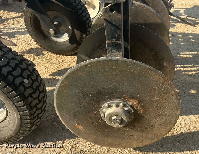 image for item DQ0906 (4) pieces of ag equipment