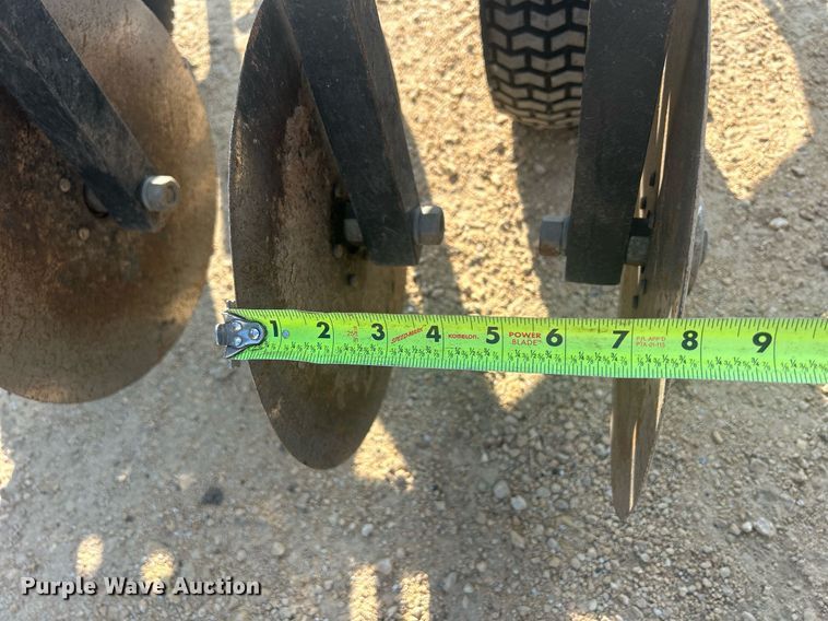 image for item DQ0906 (4) pieces of ag equipment