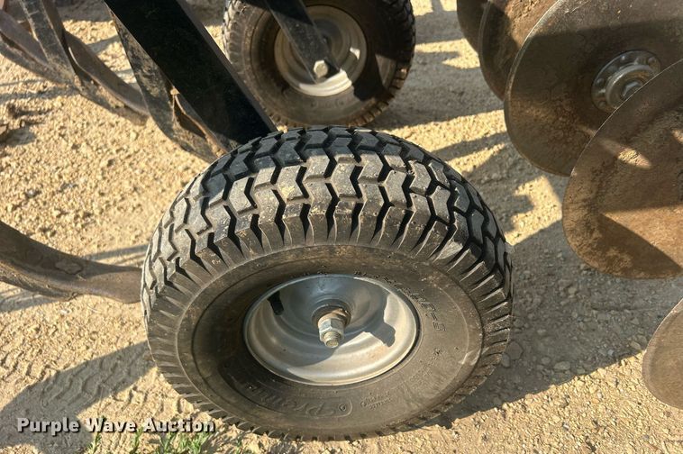 image for item DQ0906 (4) pieces of ag equipment