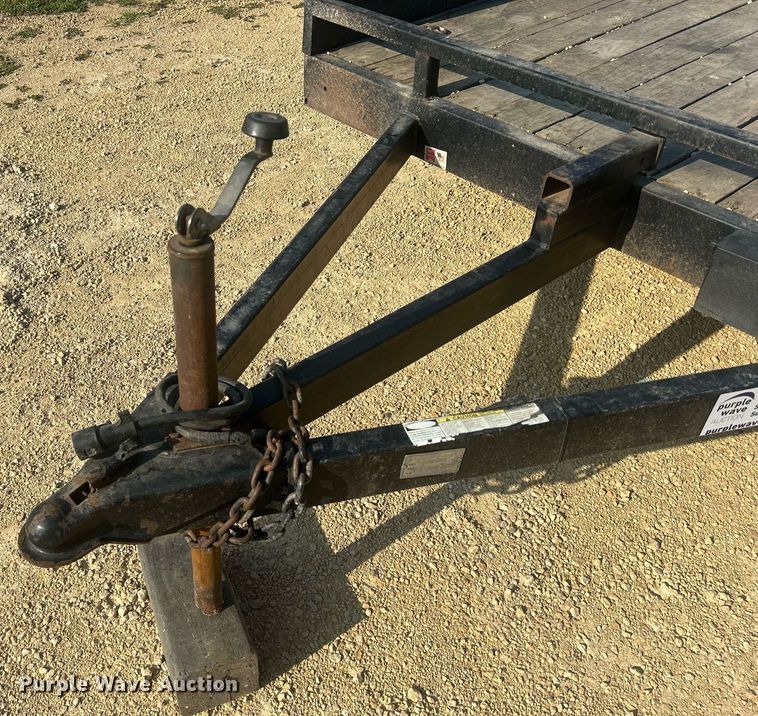 image for item DQ0907 2002 U.S. Cargo USE08518TA3  utility trailer