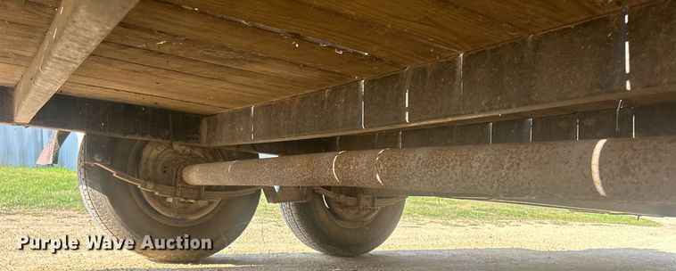 image for item DQ0907 2002 U.S. Cargo USE08518TA3  utility trailer