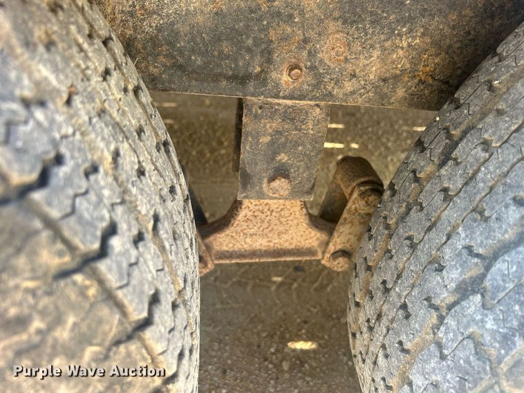 image for item DQ0907 2002 U.S. Cargo USE08518TA3  utility trailer