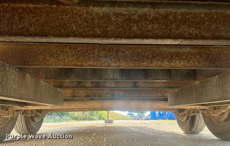 image for item DQ0907 2002 U.S. Cargo USE08518TA3  utility trailer