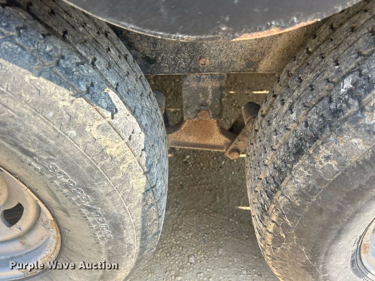 image for item DQ0907 2002 U.S. Cargo USE08518TA3  utility trailer