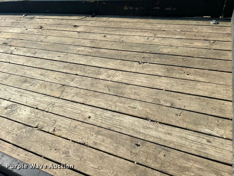 image for item DQ0907 2002 U.S. Cargo USE08518TA3  utility trailer