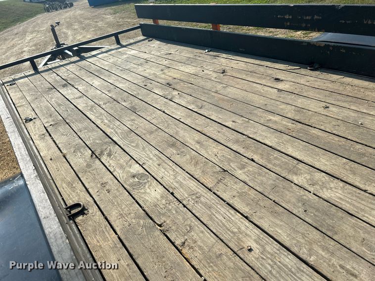 image for item DQ0907 2002 U.S. Cargo USE08518TA3  utility trailer