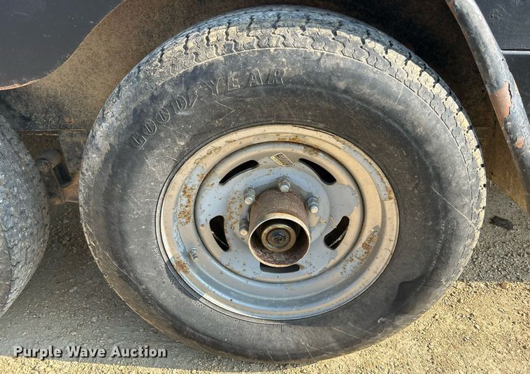 image for item DQ0907 2002 U.S. Cargo USE08518TA3  utility trailer