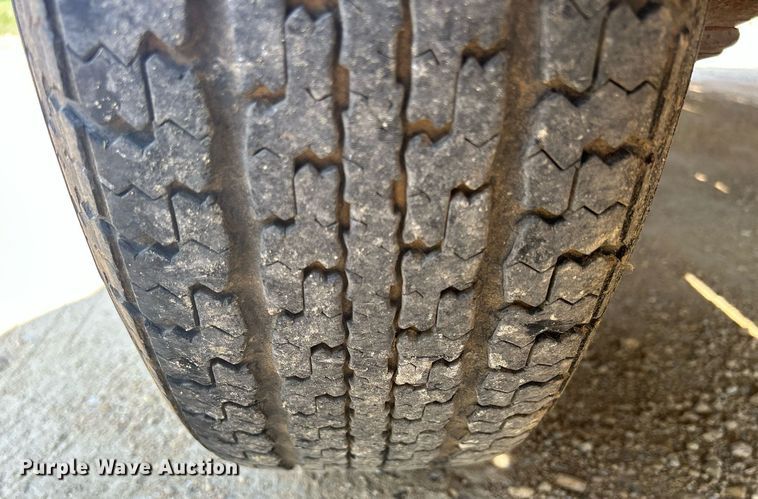 image for item DQ0907 2002 U.S. Cargo USE08518TA3  utility trailer