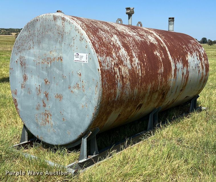 image for item DQ2155 Fuel tank