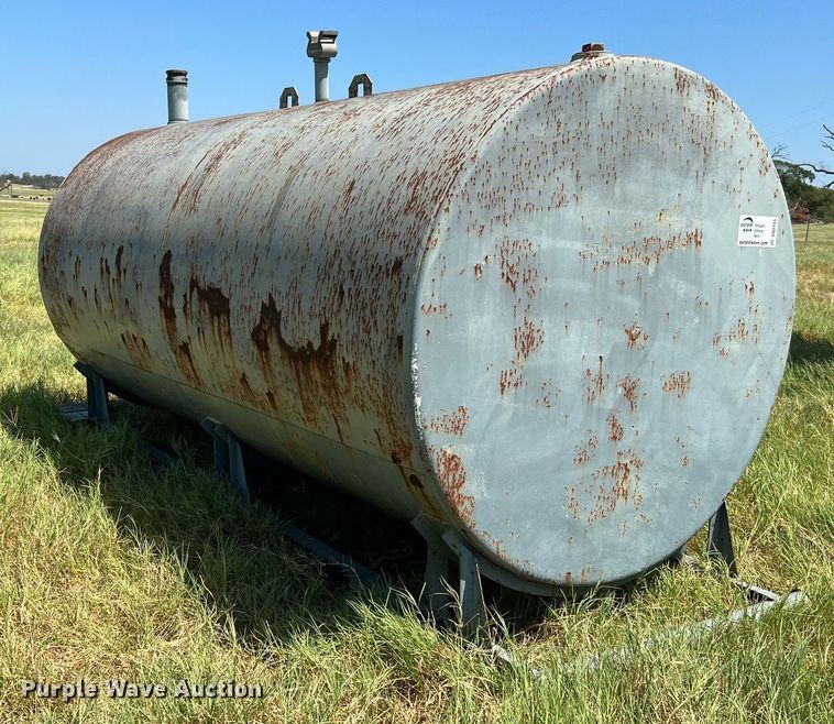 image for item DQ2155 Fuel tank