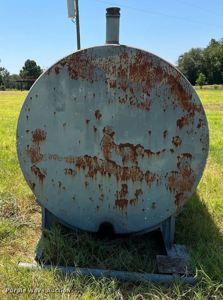 image for item DQ2155 Fuel tank