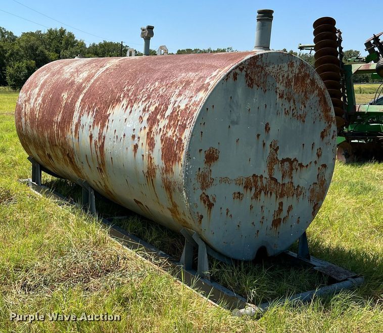 image for item DQ2155 Fuel tank