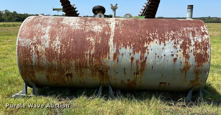 image for item DQ2155 Fuel tank