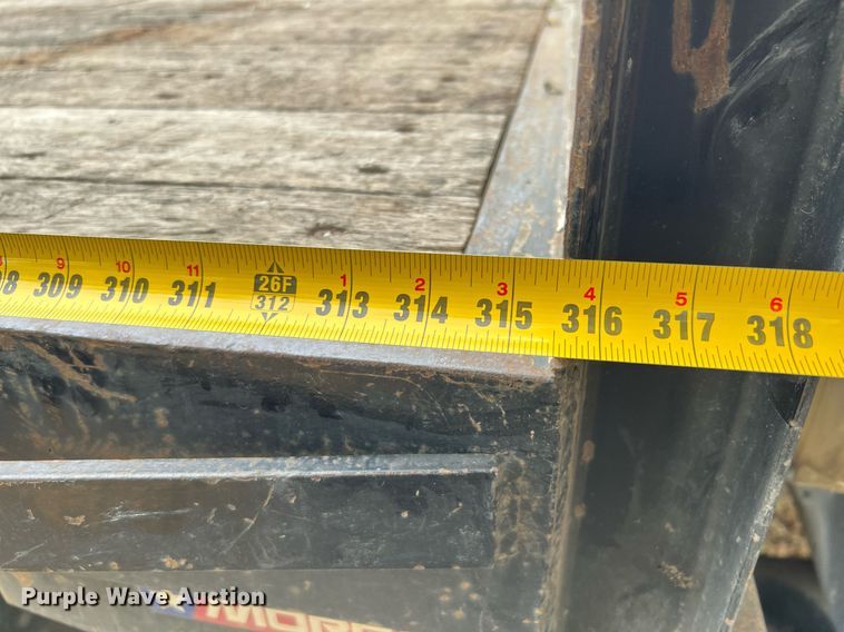 image for item DQ2175 2015 International DuraStar 4300  flatbed truck