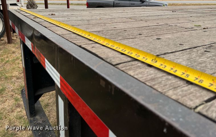 image for item DQ2175 2015 International DuraStar 4300  flatbed truck