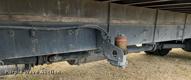 image for item DQ2175 2015 International DuraStar 4300  flatbed truck