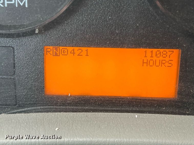 image for item DQ2175 2015 International DuraStar 4300  flatbed truck