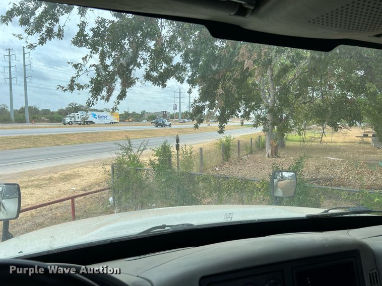 image for item DQ2175 2015 International DuraStar 4300  flatbed truck