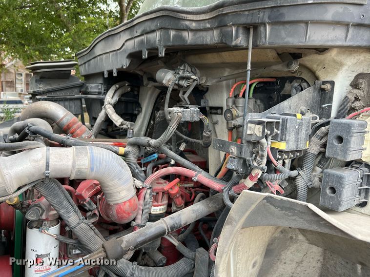 image for item DQ2175 2015 International DuraStar 4300  flatbed truck