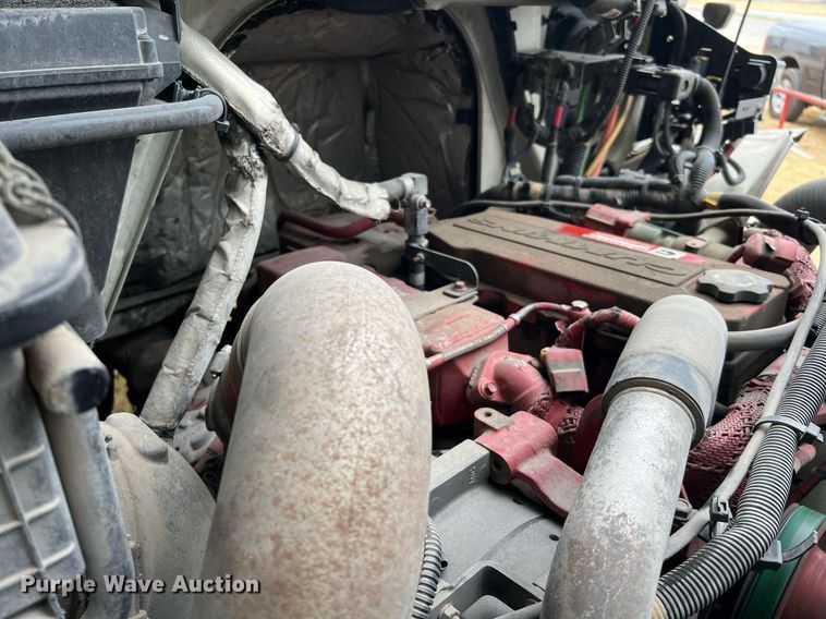 image for item DQ2175 2015 International DuraStar 4300  flatbed truck